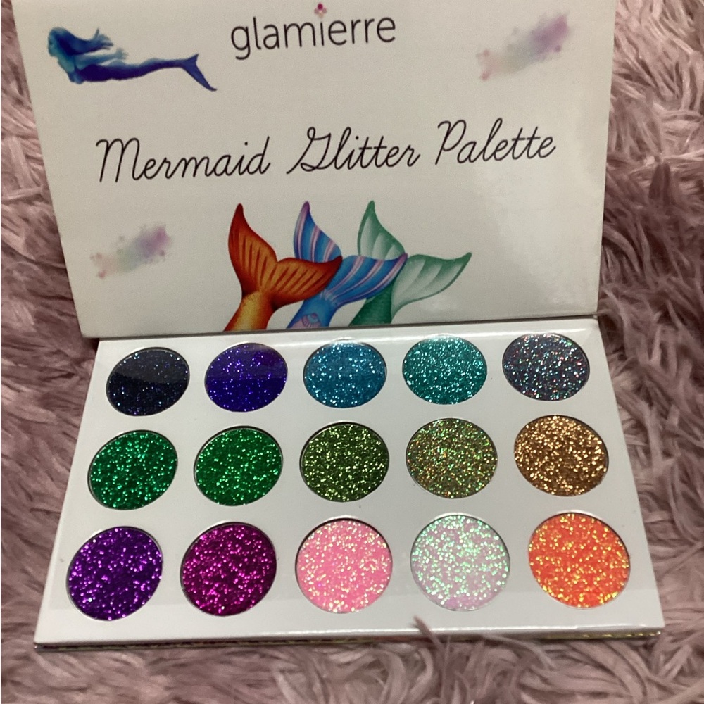 Glamierre Mermaid Glitter Eyeshadow Palette. NWT